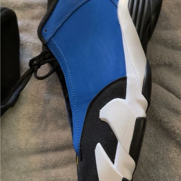 Jordan 14 Retro Laney Size 14 - Picture 4 of 5